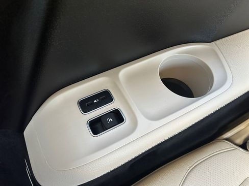 Used 2021 Mercedes-Benz GLS 450 4MATIC image 35