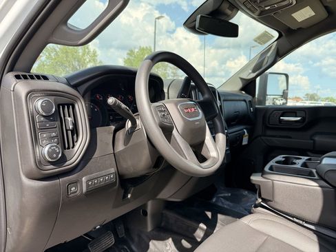 New 2025 GMC Sierra 3500 Pro w/ Convenience Package AWD/4WD image 15