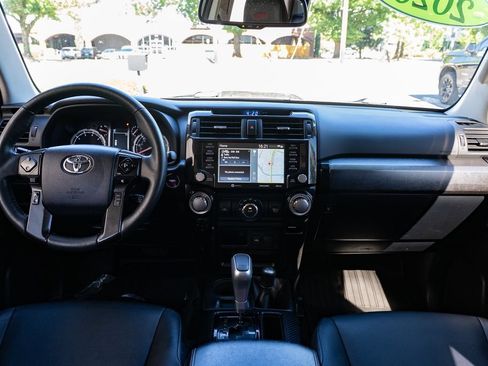 Used 2020 Toyota 4Runner TRD Off-Road Premium w/ Moonroof Package AWD/4WD image 9
