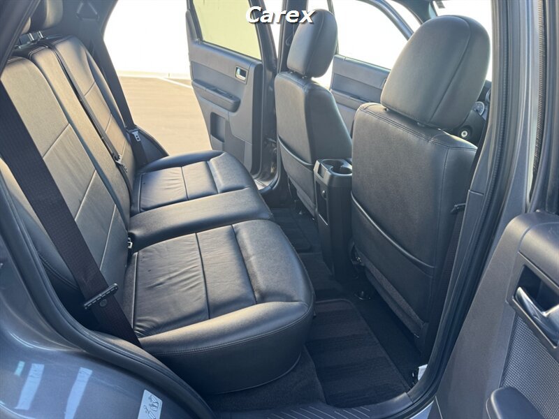 Used 2011 Ford Escape Limited w/ 302A Rapid Spec Order Code FWD image 21