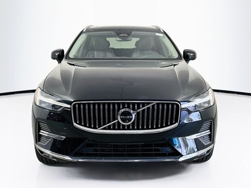 Used 2023 Volvo XC60 B5 Plus w/ Protection Package Premier AWD/4WD image 2
