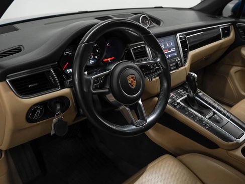 Used 2017 Porsche Macan image 2