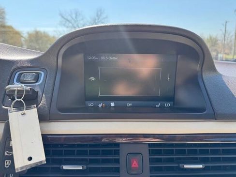 Used 2013 Volvo XC70 3.2 image 51