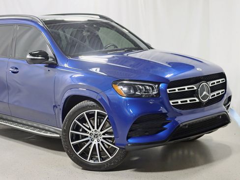 Used 2022 Mercedes-Benz GLS 450 4MATIC image 2