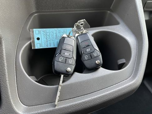 Used 2023 Ford Transit 350 XLT image 28