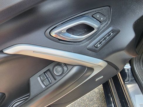 Used 2016 Chevrolet Camaro SS RWD image 10