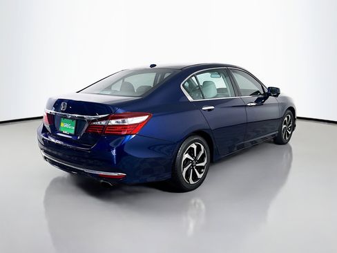 Used 2016 Honda Accord EX image 8