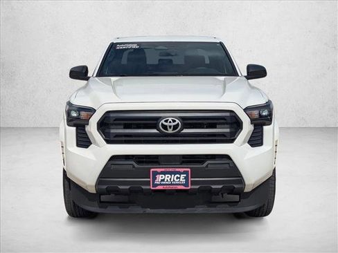 Used 2025 Toyota Tacoma SR image 2