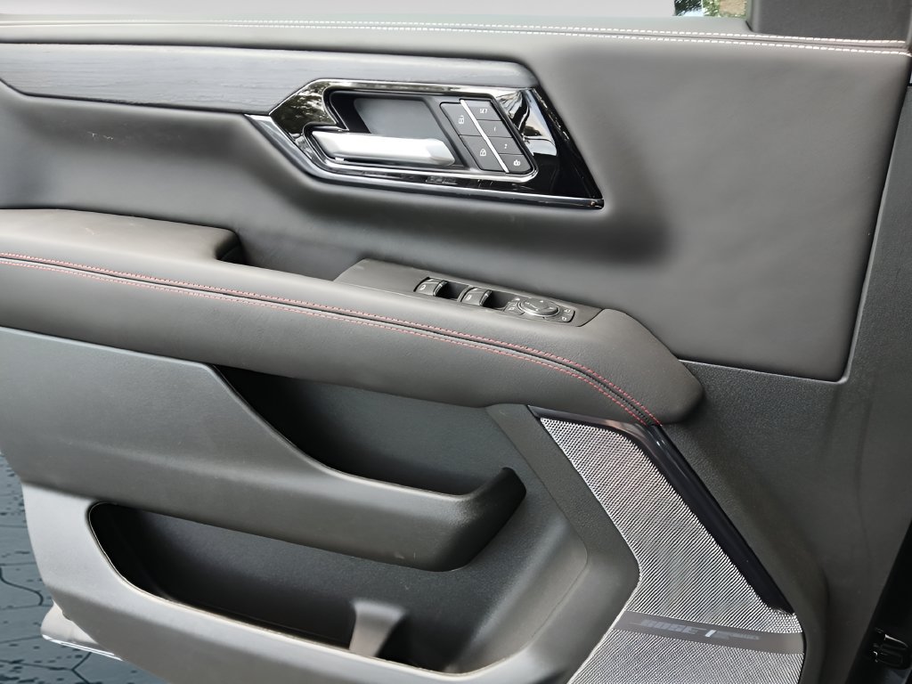 New 2026 GMC Yukon XL AT4 Ultimate AWD/4WD image 17