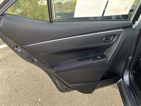 Used 2014 Toyota Corolla L image 15