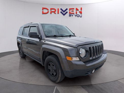 Used 2016 Jeep Patriot Sport w/ Power Value Group image 7