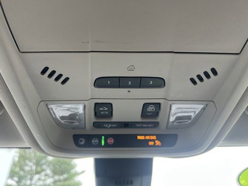 Used 2024 GMC Terrain Denali w/ Denali Premium Package image 16