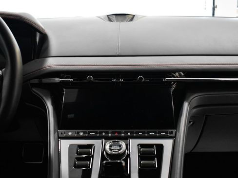 Used 2024 Aston Martin DB12 Coupe RWD image 33