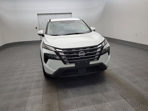 Used 2024 Nissan Rogue SV AWD/4WD image 14