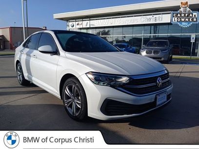 Used 2023 Volkswagen Jetta SE w/ Panoramic Sunroof Package