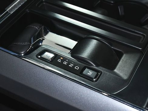 Used 2023 Ford F150 Lariat w/ Equipment Group 502A High image 41