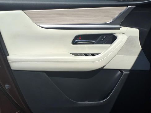 Used 2024 MAZDA CX-90 Plug-In Hybrid w/ Premium Plus image 23