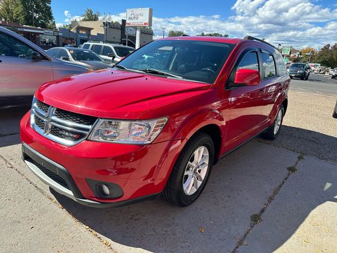 Used 2015 Dodge Journey SXT w/ Flexible Seating Group image 1