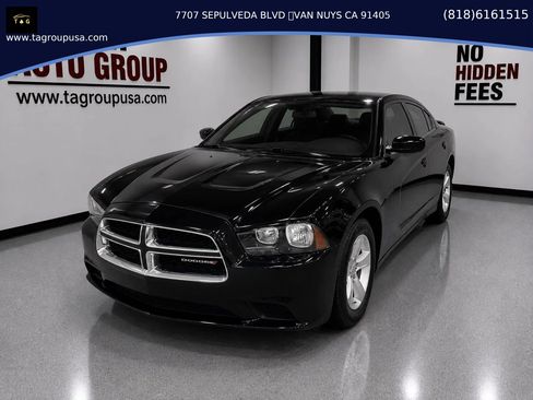 Used 2012 Dodge Charger SE RWD image 1