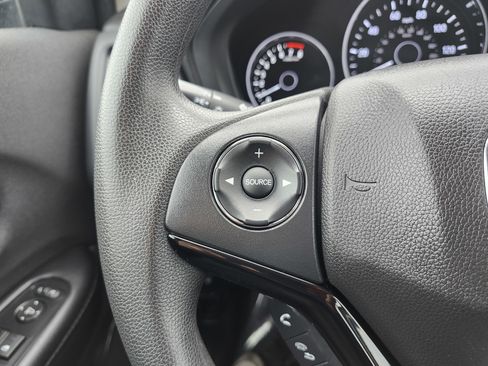 Used 2021 Honda HR-V LX image 31