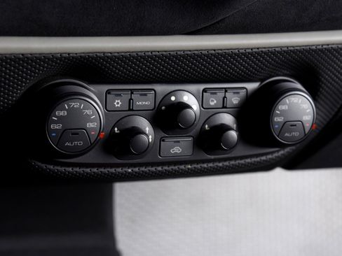 Used 2020 Ferrari 488 Pista Coupe image 38