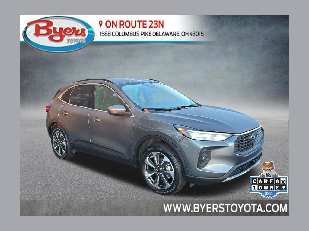 Used 2025 Ford Escape Platinum AWD/4WD image 1