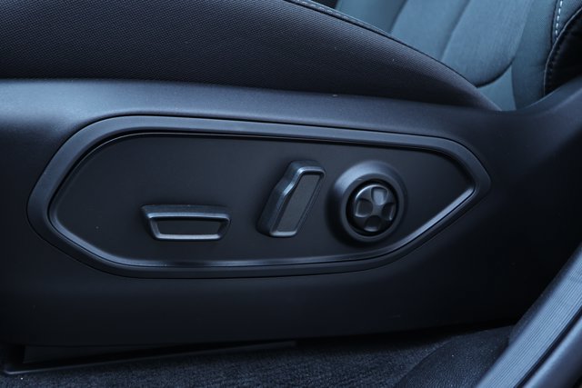 New 2027 Jeep Grand Cherokee Laredo RWD image 23