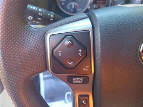 Used 2020 Toyota Tacoma SR5 image 18