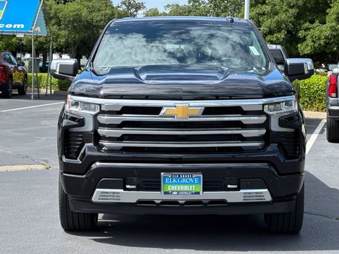 New 2026 Chevrolet Silverado 1500 High Country AWD/4WD image 8