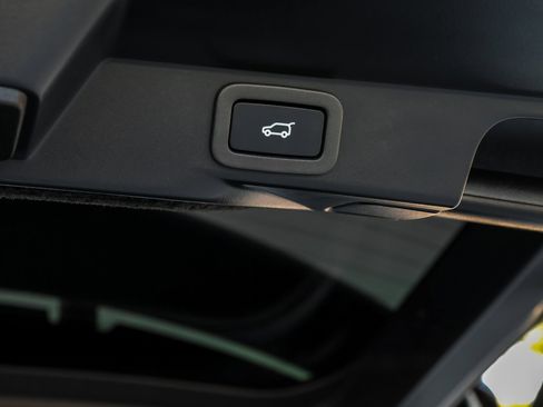 Used 2018 Land Rover Range Rover Sport Supercharged image 62