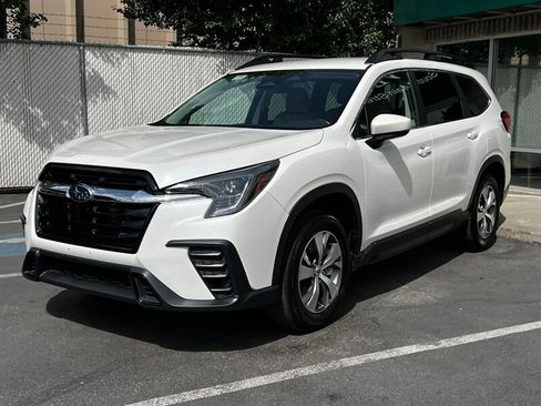 Used 2025 Subaru Ascent Premium AWD/4WD image 3