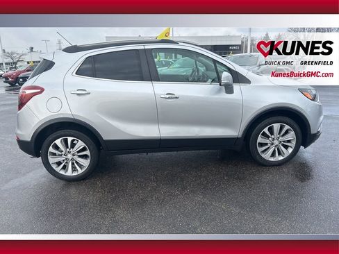 Used 2018 Buick Encore Preferred image 3