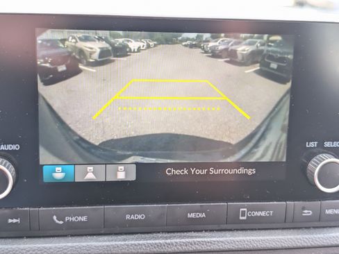 Used 2024 Honda CR-V LX image 9
