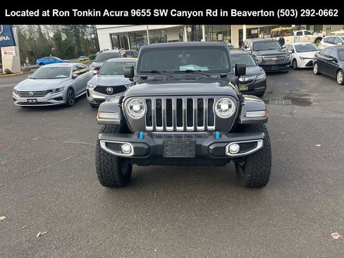 Used 2022 Jeep Wrangler Unlimited Sahara image 9