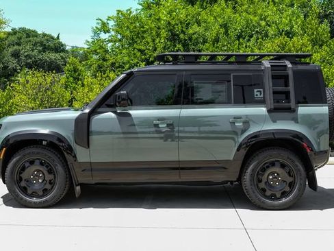 New 2026 Land Rover Defender 110 Trophy Edition AWD/4WD image 11