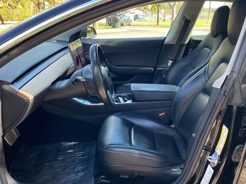 Used 2019 Tesla Model 3 Performance image 32