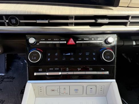 Used 2025 Hyundai Santa Fe Calligraphy FWD image 19