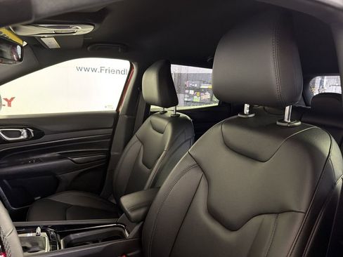 New 2026 Jeep Compass Limited image 10