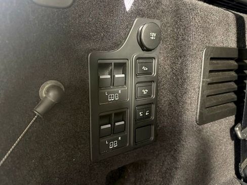 Certified 2020 Land Rover Discovery HSE Luxury image 19