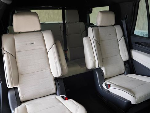 Used 2023 Cadillac Escalade Sport w/ Touring Package AWD/4WD image 37