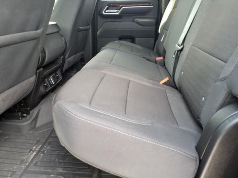 Used 2025 GMC Sierra 2500 SLE w/ SLE Value Package; image 16