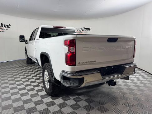 Used 2023 Chevrolet Silverado 3500 LT w/ Convenience Package image 7