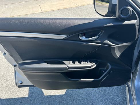 Used 2020 Honda Civic Sport image 17