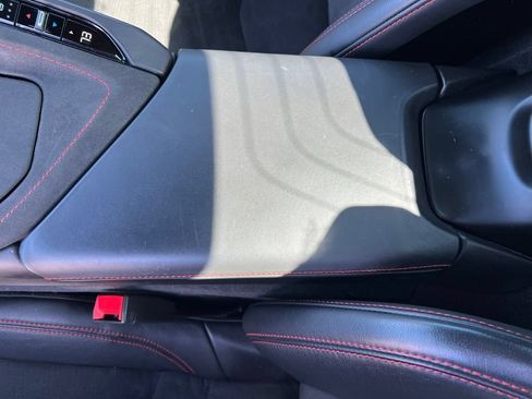 Used 2023 Chevrolet Corvette Stingray Premium Conv w/ Z51 Performance Package RWD image 34