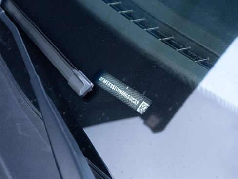 Used 2022 Ford Mustang Mach-E Premium image 34