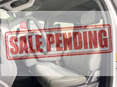 Used 2023 Ford F350 XLT image 4