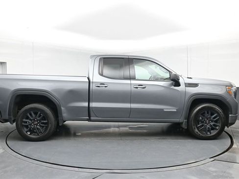 Used 2020 GMC Sierra 1500 Elevation w/ Elevation Value Package image 11