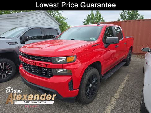 Used 2022 Chevrolet Silverado 1500 Custom w/ LPO, Dark Essentials Package AWD/4WD image 1