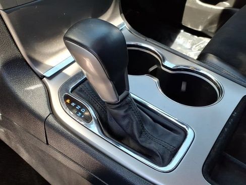 Used 2018 Jeep Grand Cherokee Altitude AWD/4WD image 21