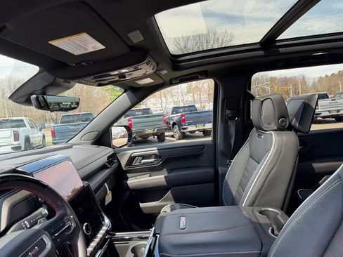 New 2025 GMC Yukon XL AT4 Ultimate image 16